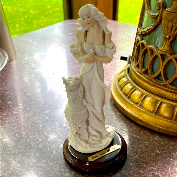 Giuseppe Armani Other - Porcelain Figurine by Giuseppe Armani